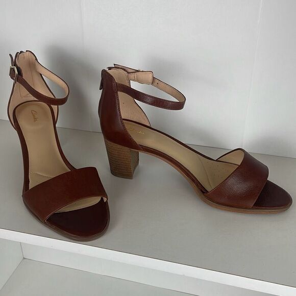 Clarks Kaylin Leather Sandals - Picture 2 of 9